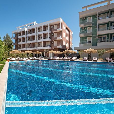 Gest Hotel Radhimë Exteriér fotografie