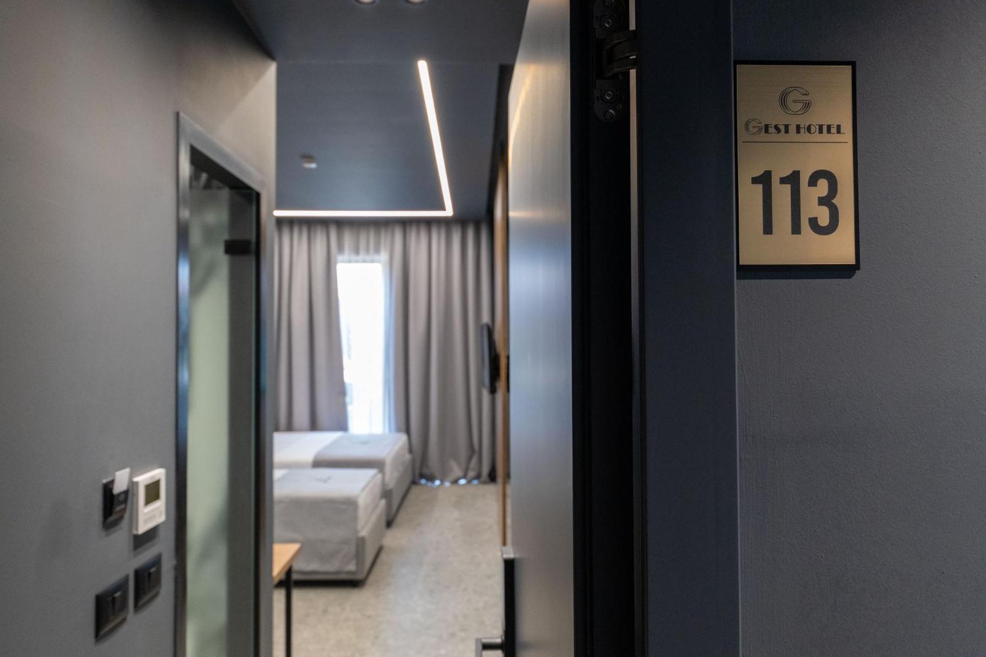 Gest Hotel Radhimë Exteriér fotografie