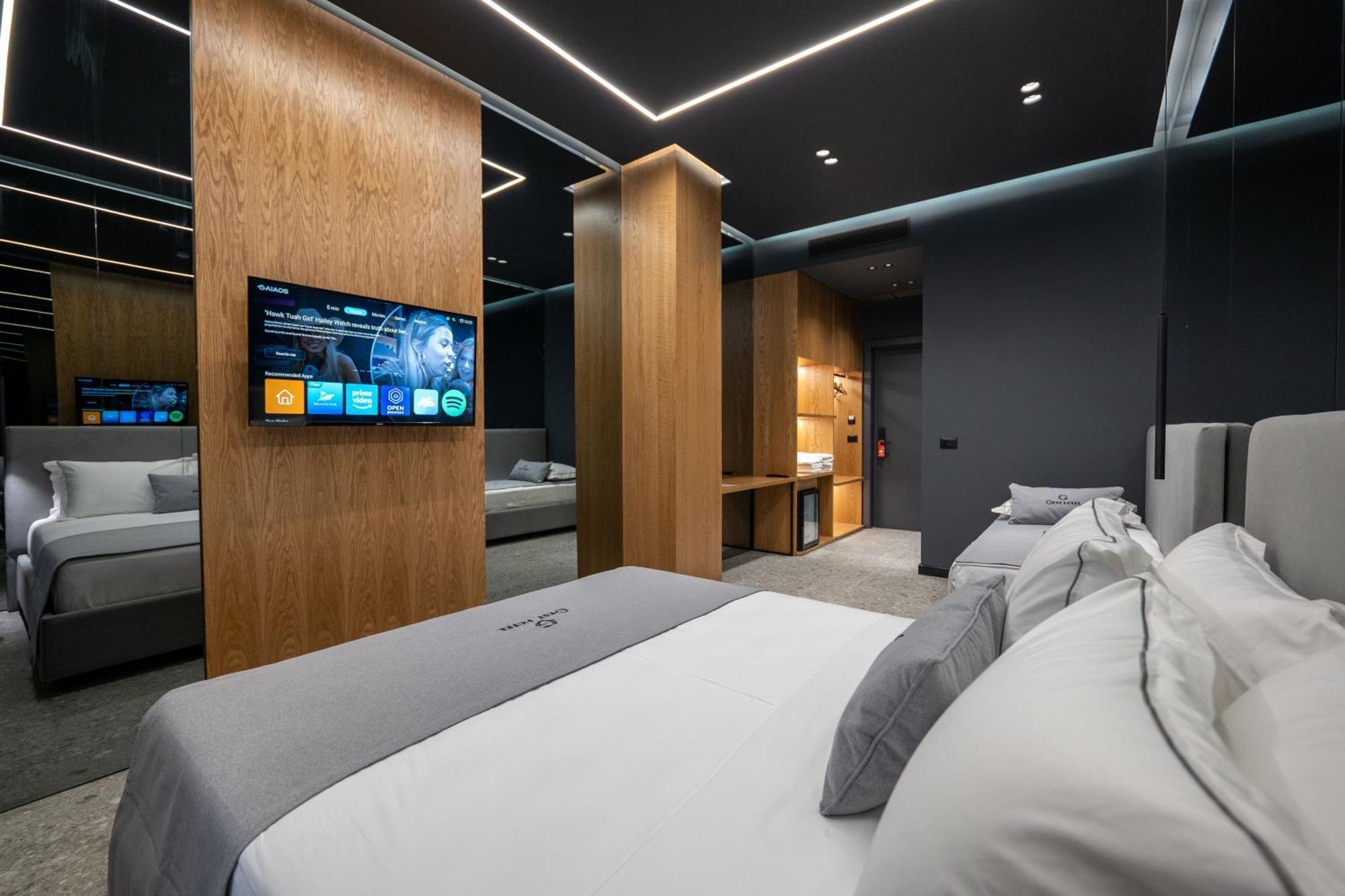 Gest Hotel Radhimë Exteriér fotografie