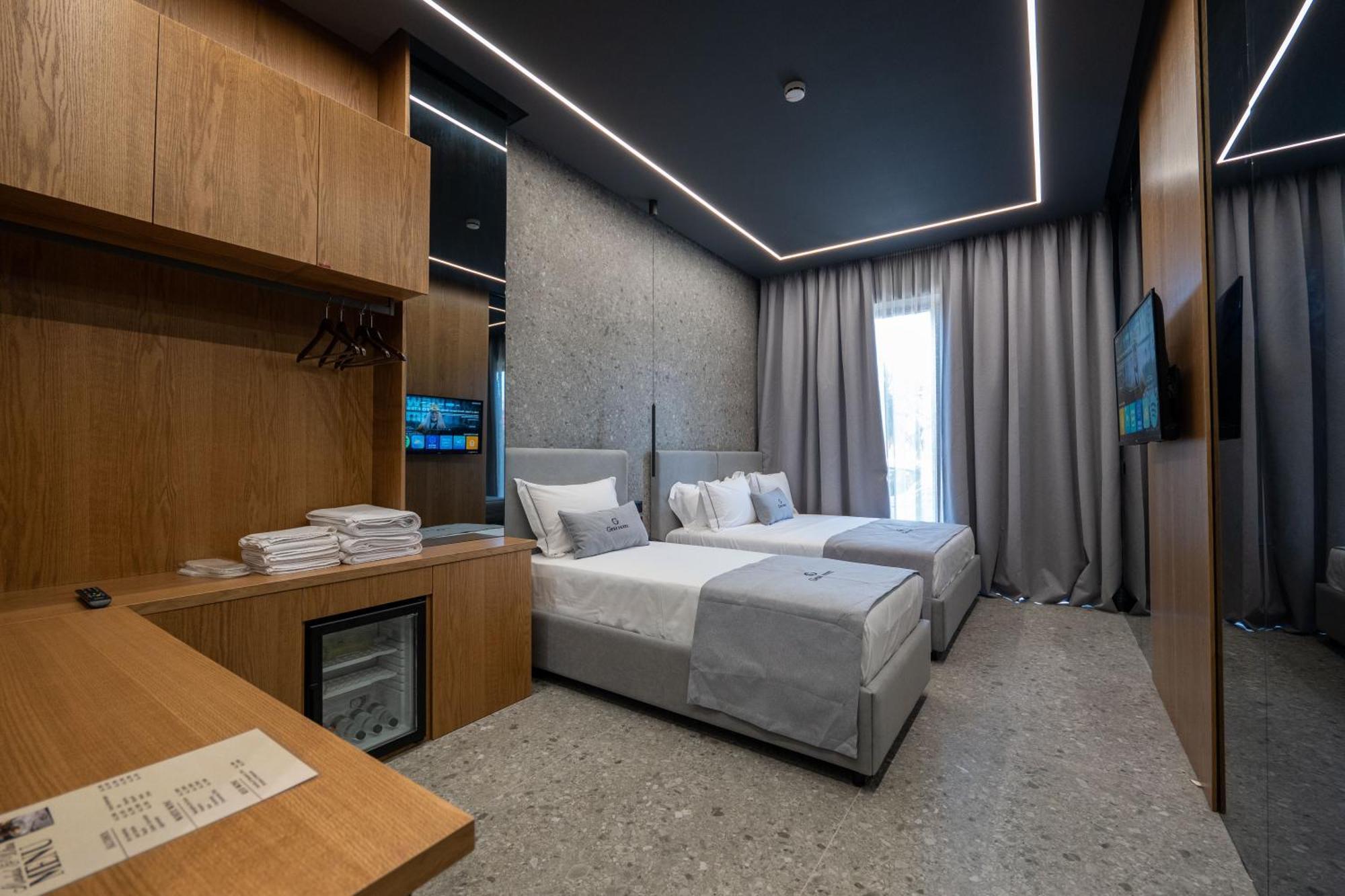 Gest Hotel Radhimë Exteriér fotografie