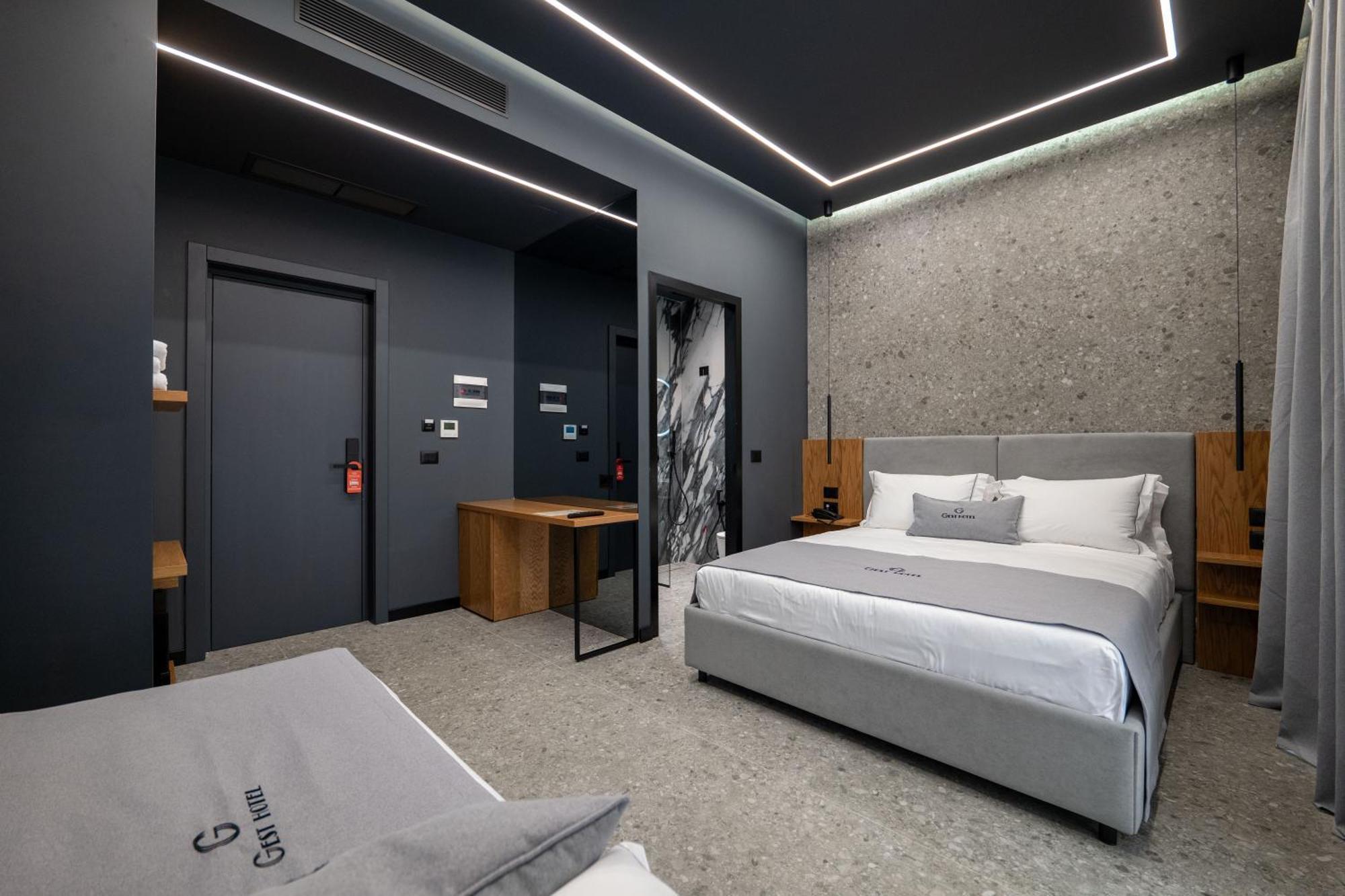 Gest Hotel Radhimë Exteriér fotografie