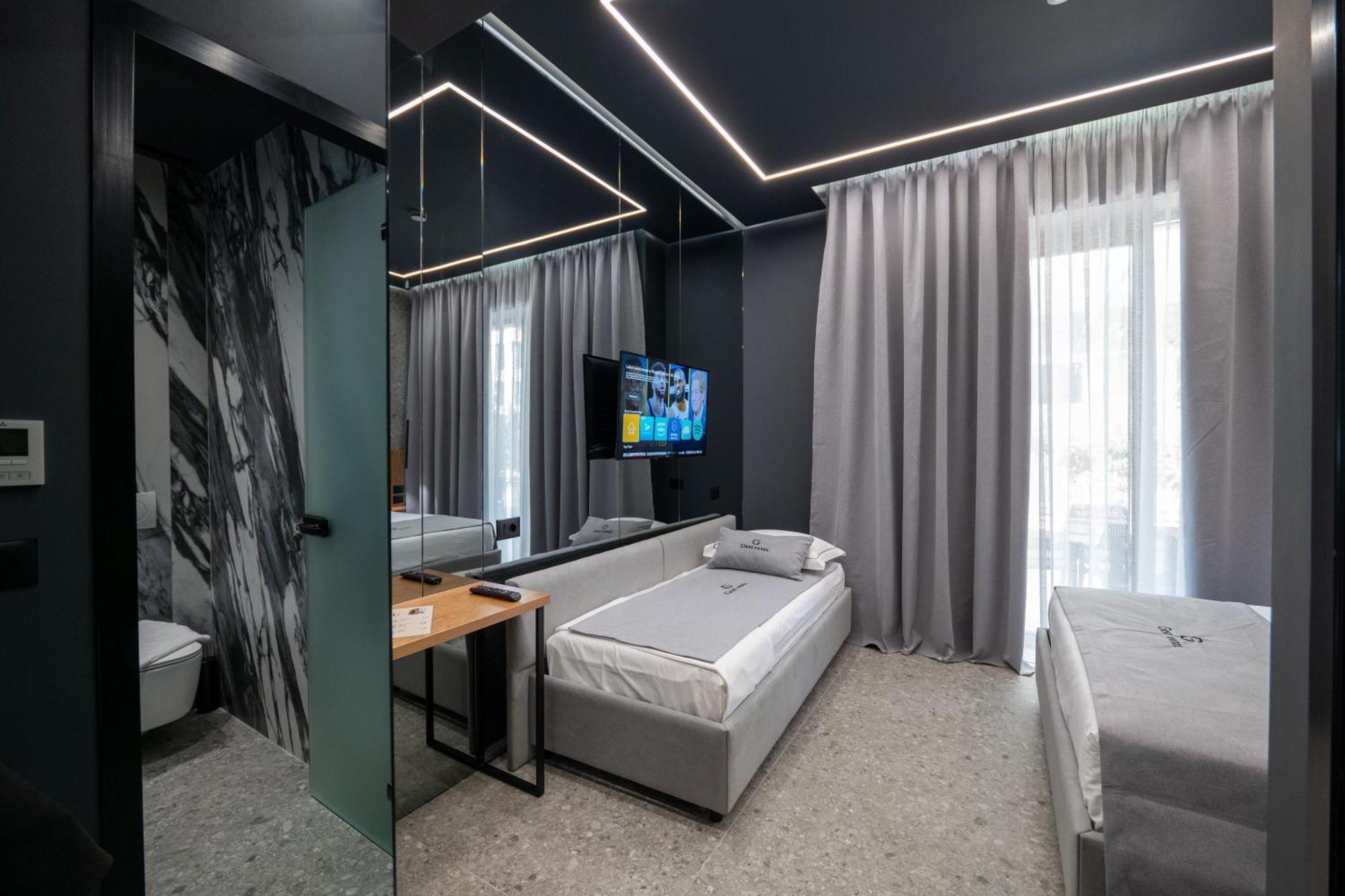 Gest Hotel Radhimë Exteriér fotografie