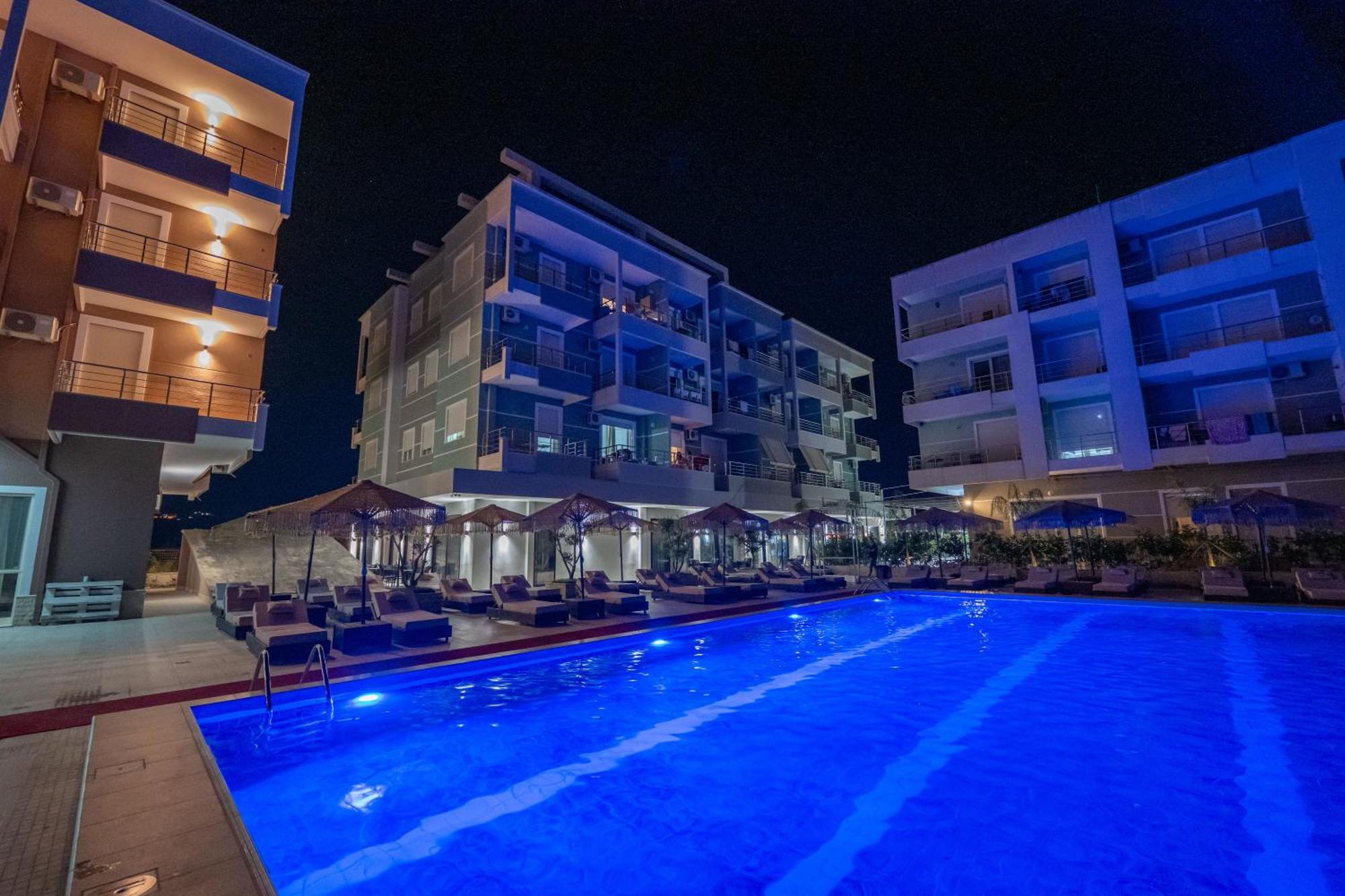 Gest Hotel Radhimë Exteriér fotografie