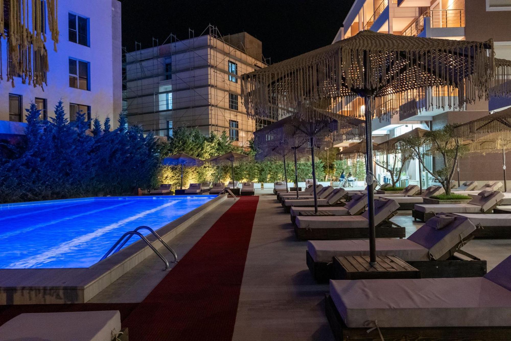 Gest Hotel Radhimë Exteriér fotografie